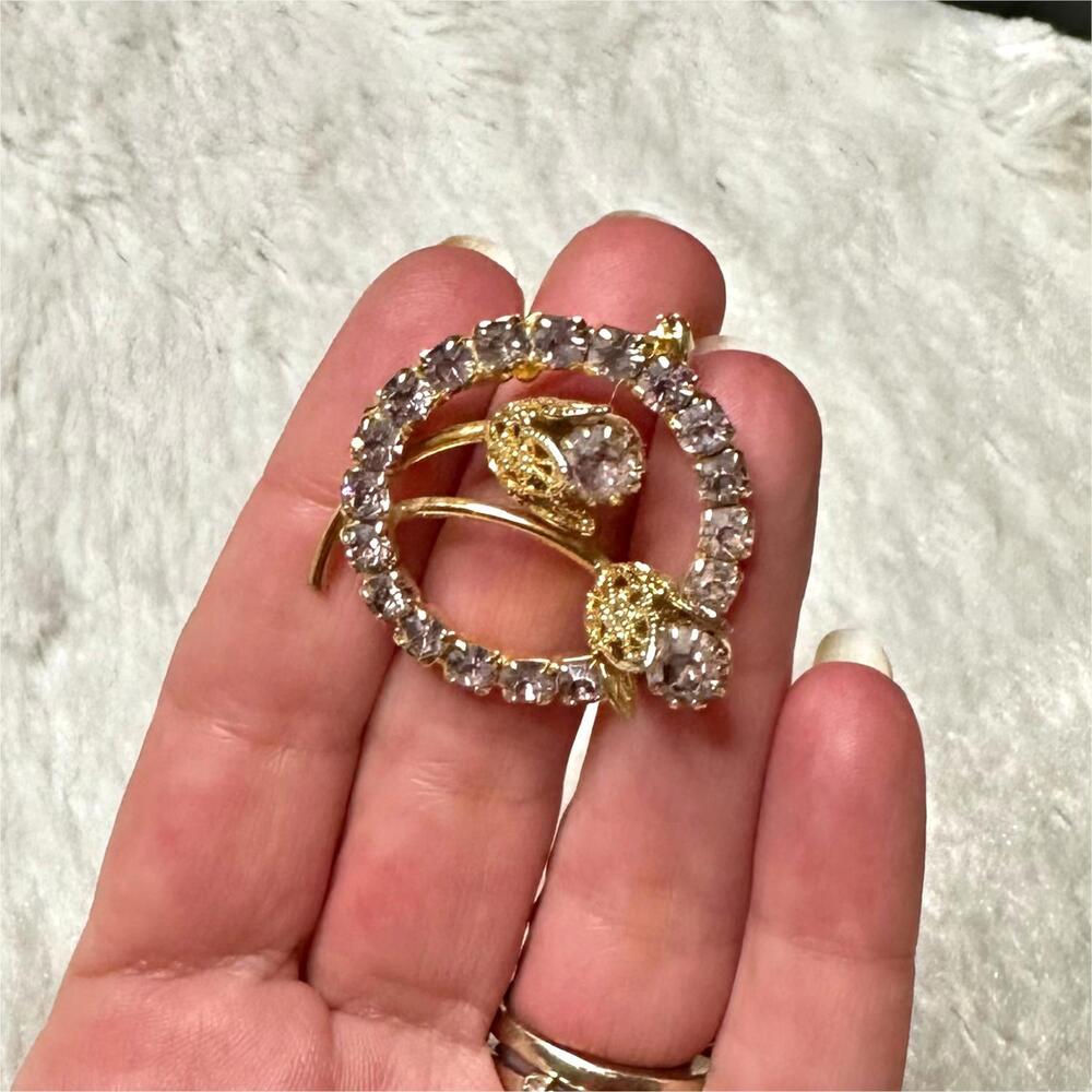 Vintage Amethyst Gold Round Floral Brooch 1.25” Purple
